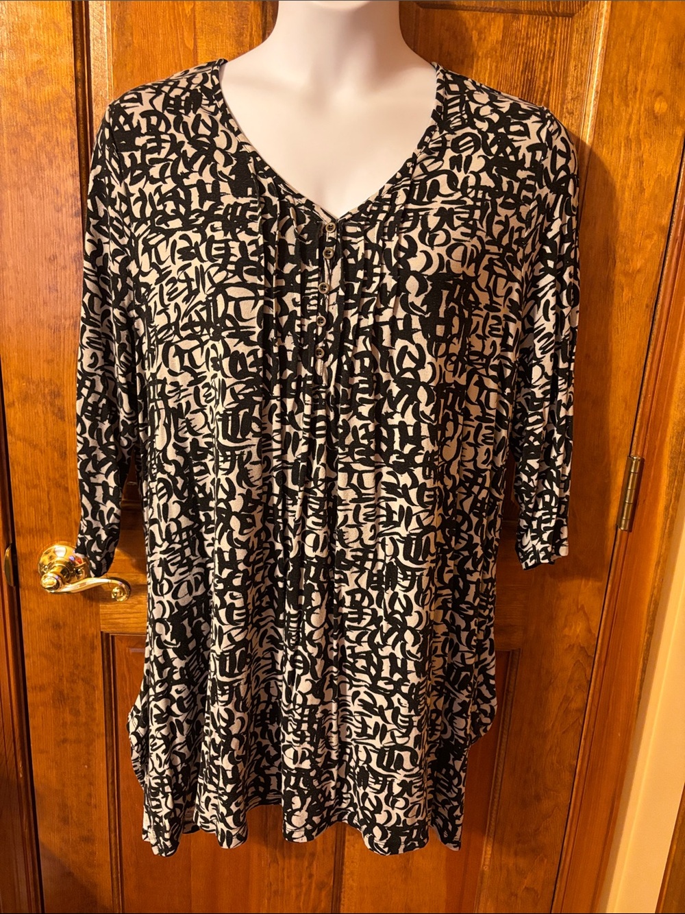Black & Cream Printed V-Neck Women's Tunic